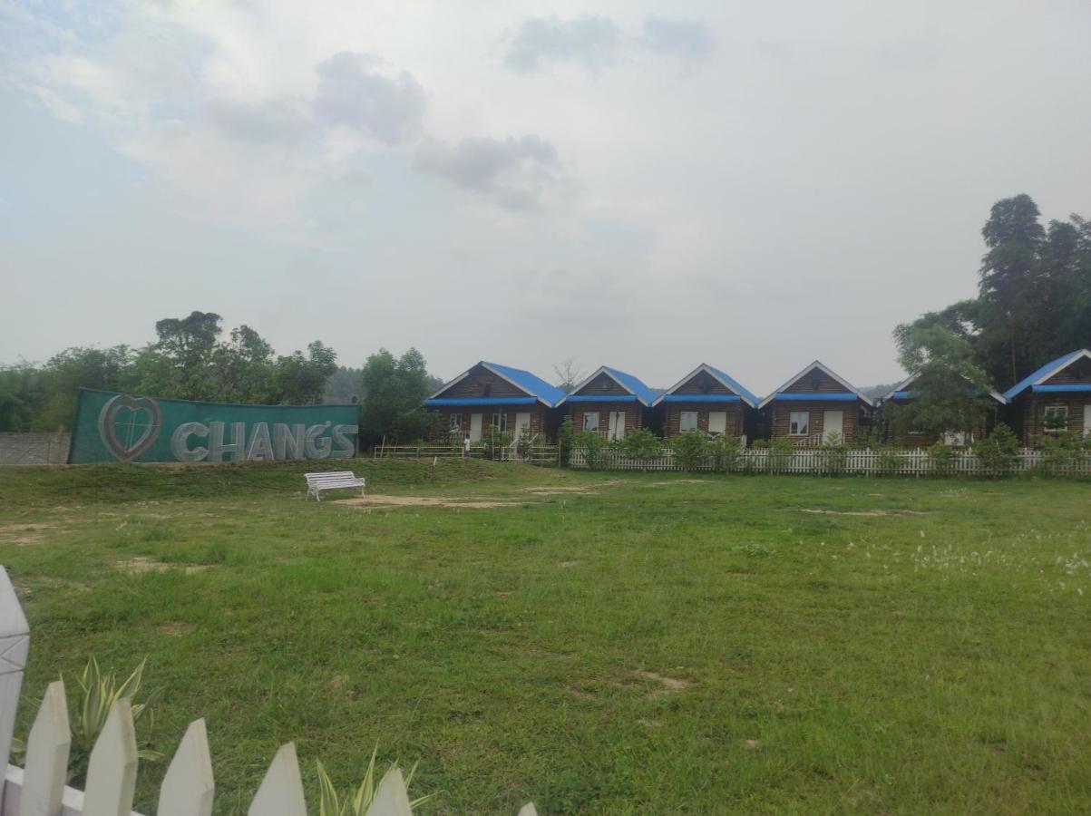 Changs Resort Kaharpara Exteriör bild