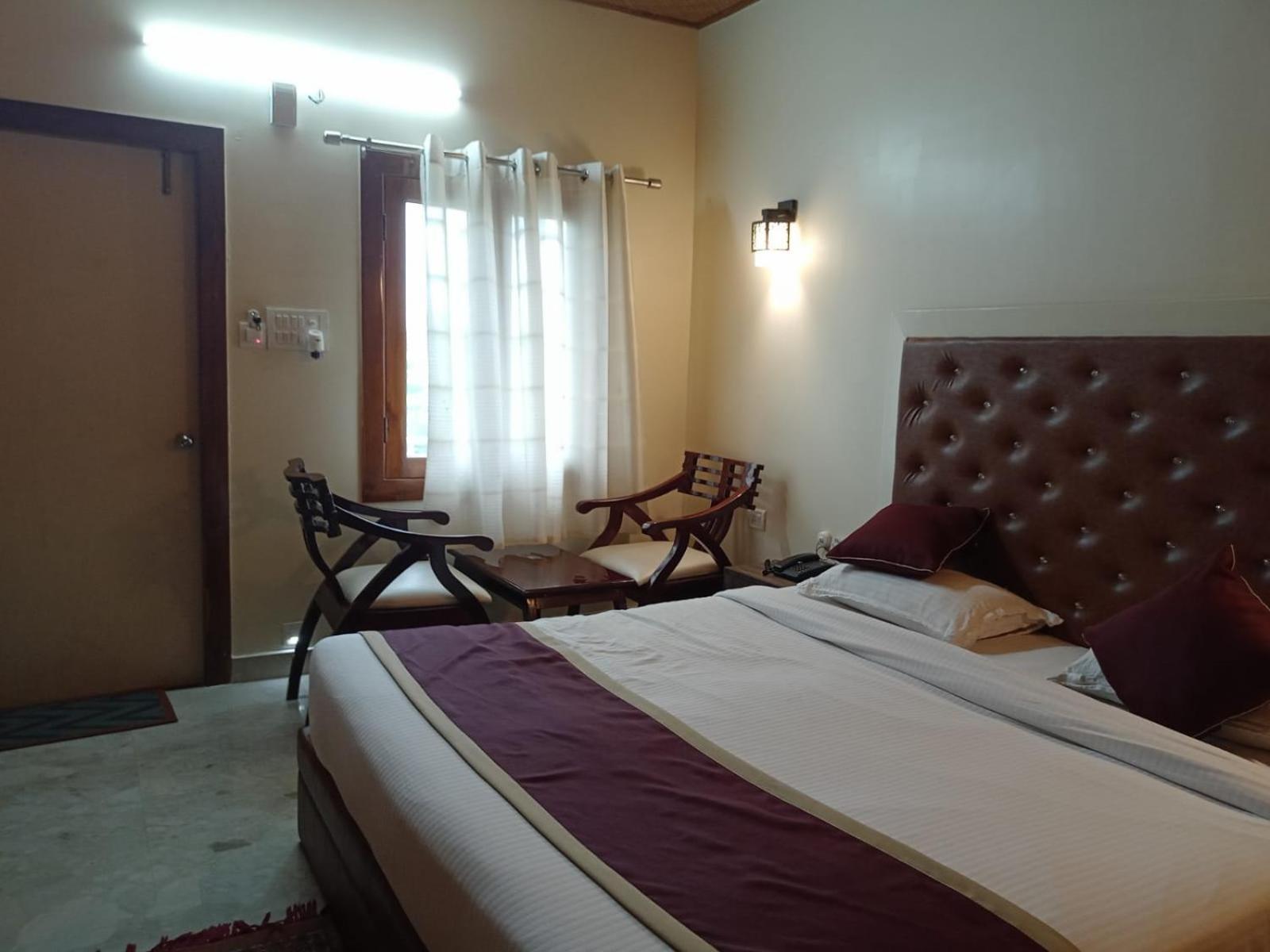 Changs Resort Kaharpara Exteriör bild